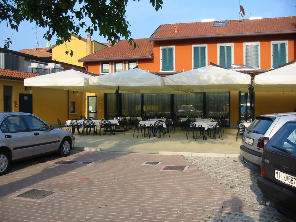 Hotel Ristorante Morus Burago di Molgora Zewnętrze zdjęcie